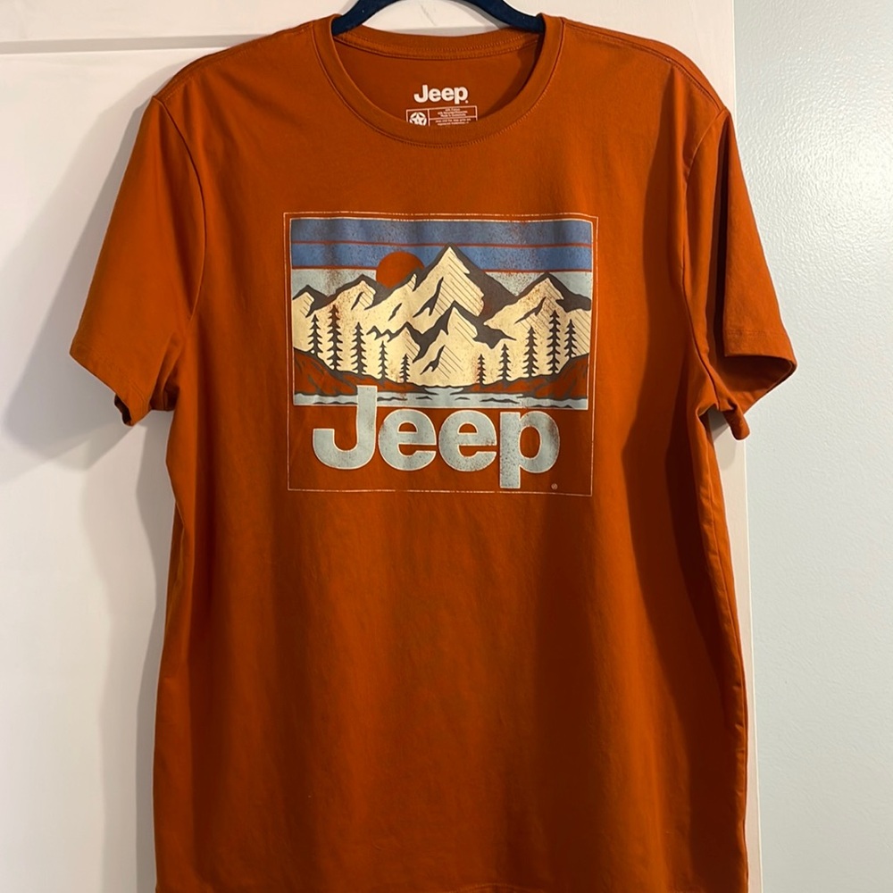 Jeep Trademark Mountain Graphic Tee Cotton/Poly Blend Short Sleeve Size Large